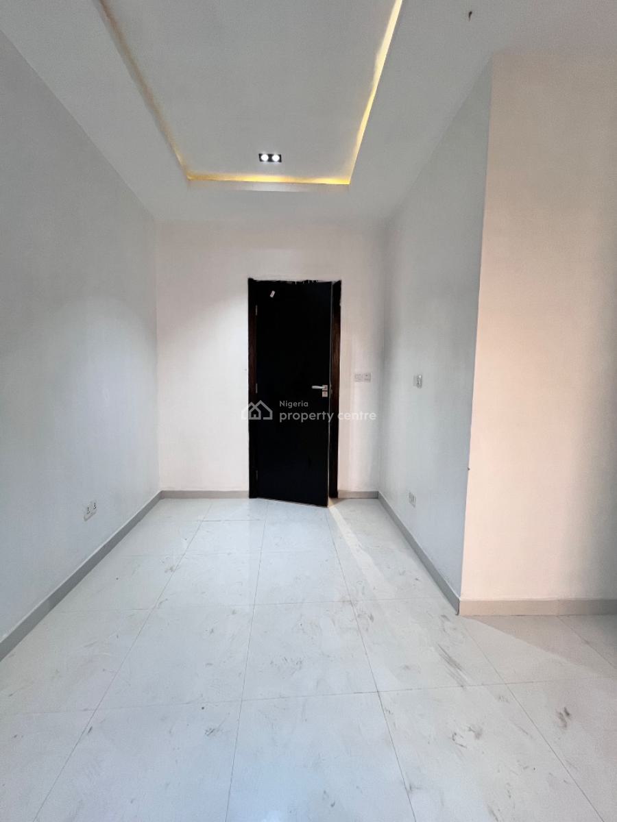 4 Bedroom Semi Detached with Bq, Ikota, Lekki, Lagos, Semi-detached Duplex for Sale