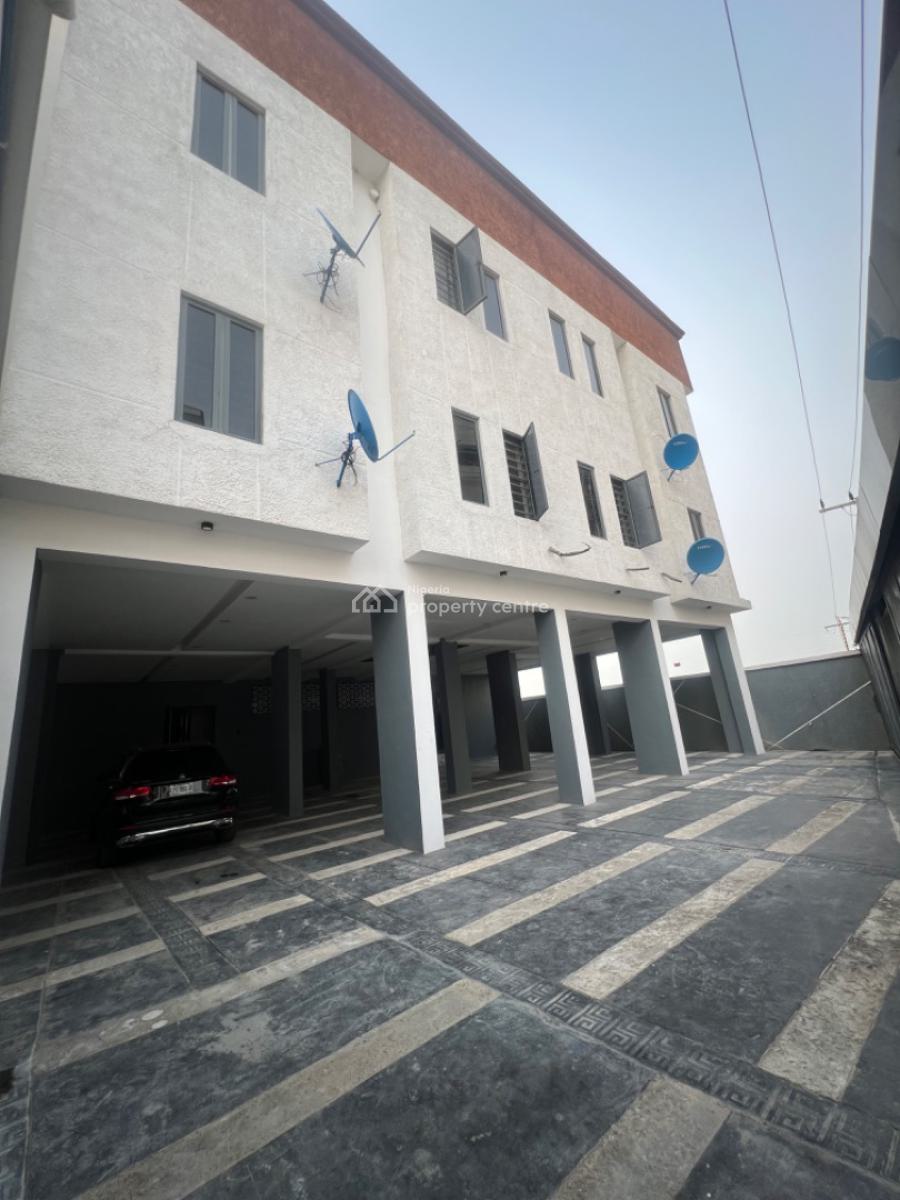 Contemporary 2 Bedroom Apartment, Lekki Phase 1, Lekki, Lagos, Flat / Apartment for Sale