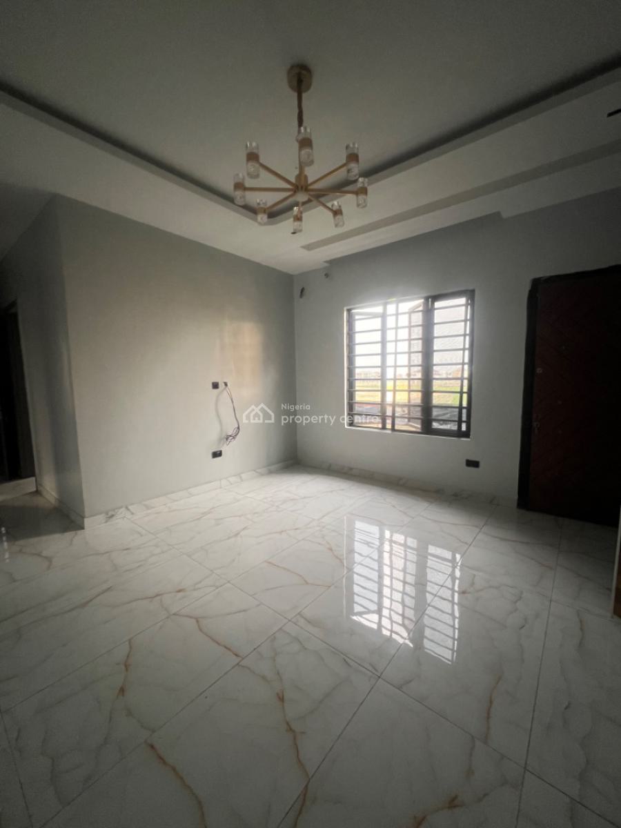 Contemporary 2 Bedroom Apartment, Lekki Phase 1, Lekki, Lagos, Flat / Apartment for Sale
