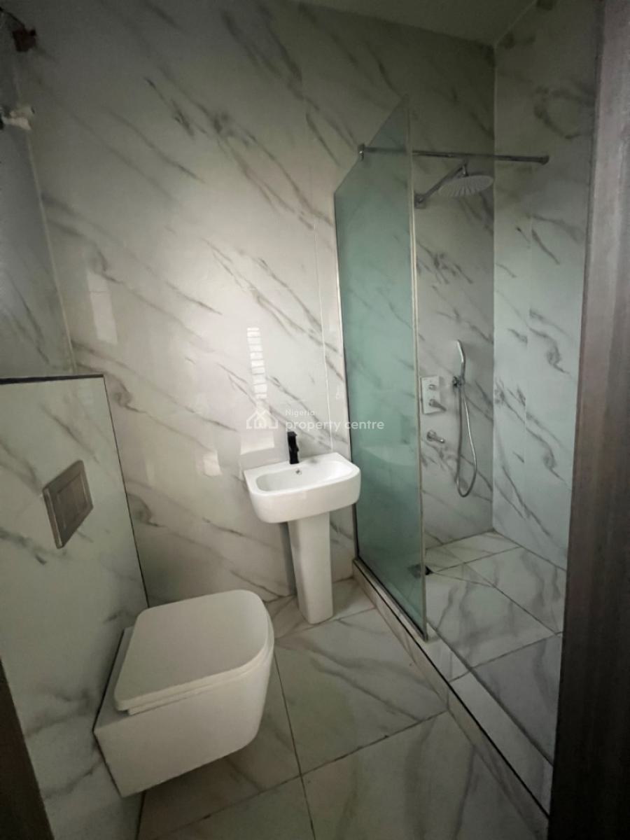 Contemporary 2 Bedroom Apartment, Lekki Phase 1, Lekki, Lagos, Flat / Apartment for Sale