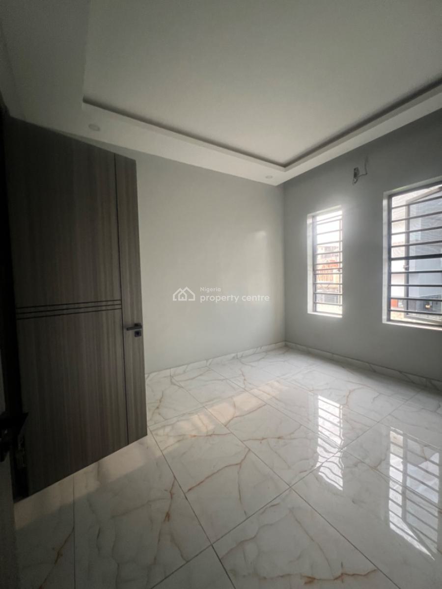 Contemporary 2 Bedroom Apartment, Lekki Phase 1, Lekki, Lagos, Flat / Apartment for Sale