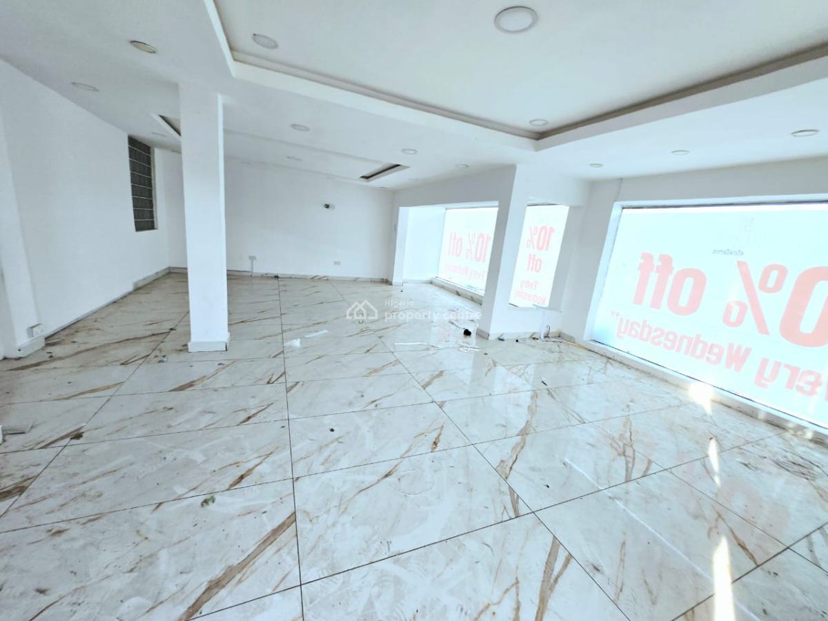 Spacious 4-bedroom Semi-detached Building with 2 Bq, Lekki Phase 1, Lekki, Lagos, Office Space for Rent