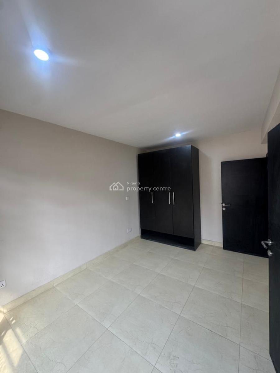 2 Bedroom Apartment, Osapa, Lekki, Lagos, Block of Flats for Sale