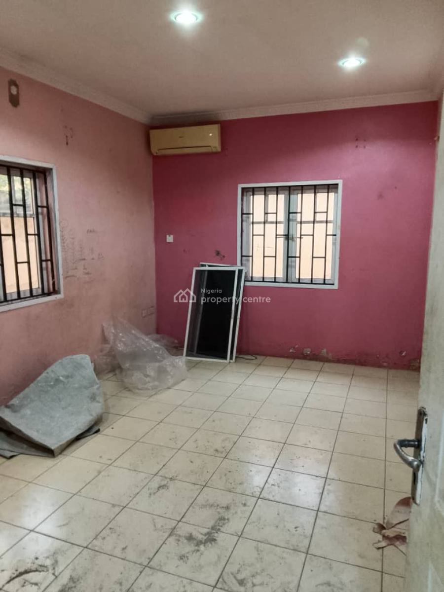 Decent 2 Bedroom Flat, Omole Phase 2, Ikeja, Lagos, Flat / Apartment for Rent