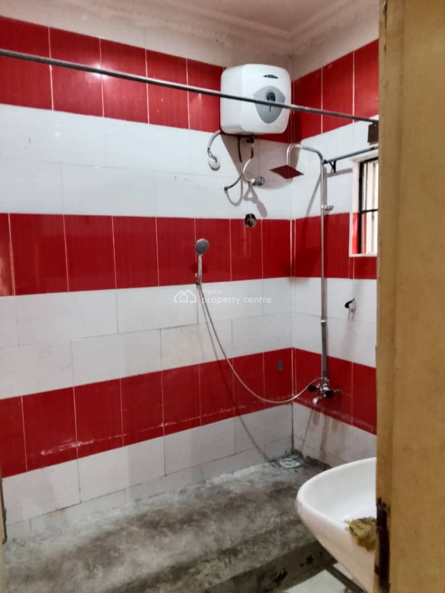 Decent 2 Bedroom Flat, Omole Phase 2, Ikeja, Lagos, Flat / Apartment for Rent