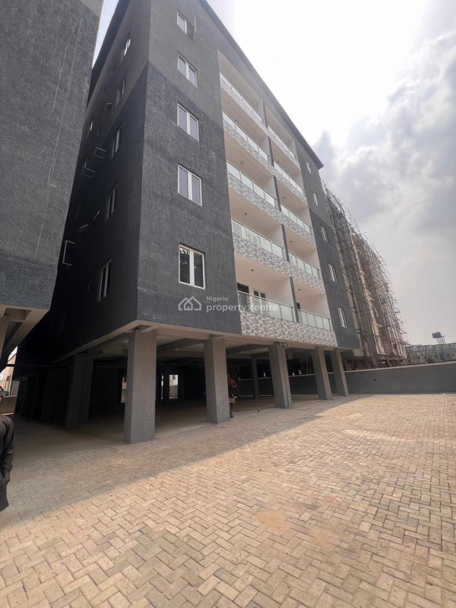 Luxurious 2 Bedroom Apartment with  Gym and Elevator, Lekki Phase 1, Lekki, Lagos, Block of Flats for Sale