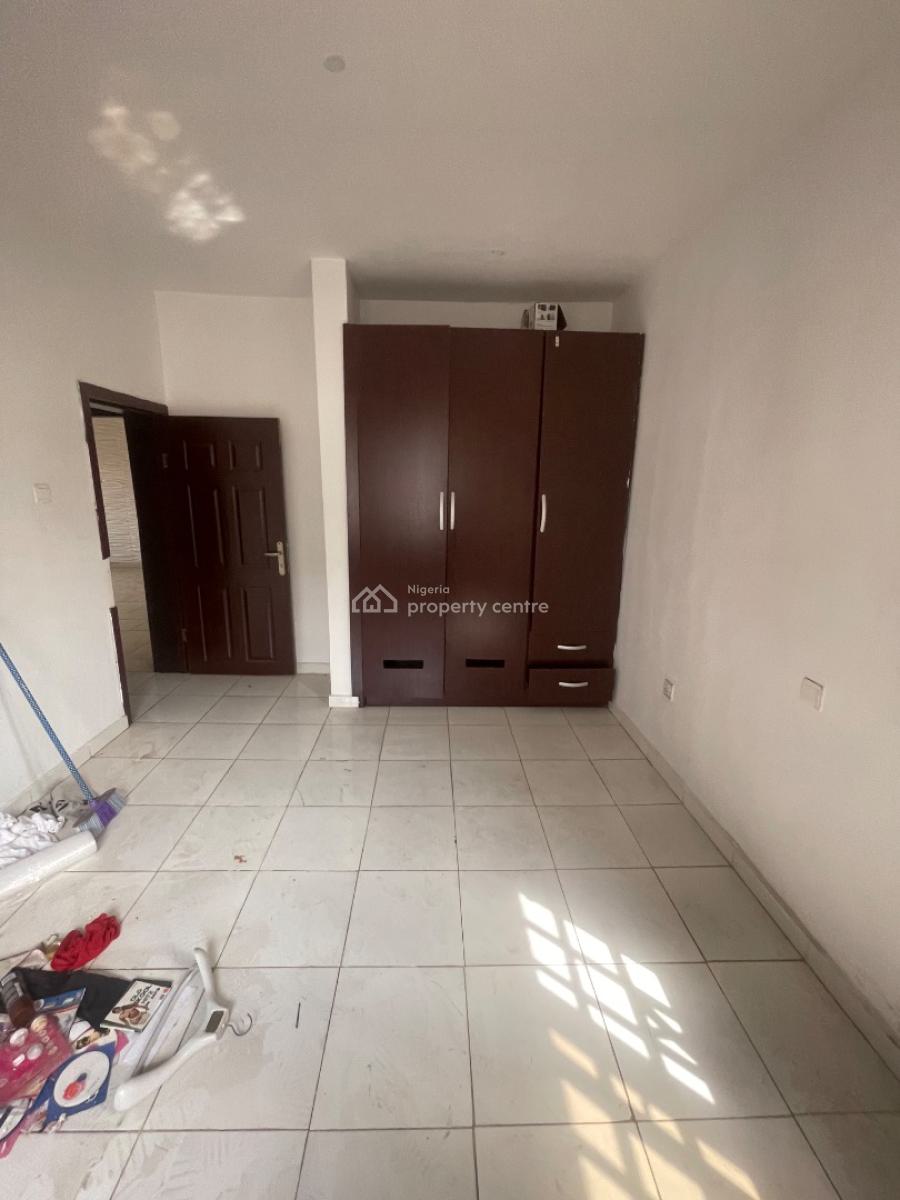 2 Bedroom Apartment, Unilag Estate, Gra Phase 1, Magodo, Lagos, Flat / Apartment for Rent