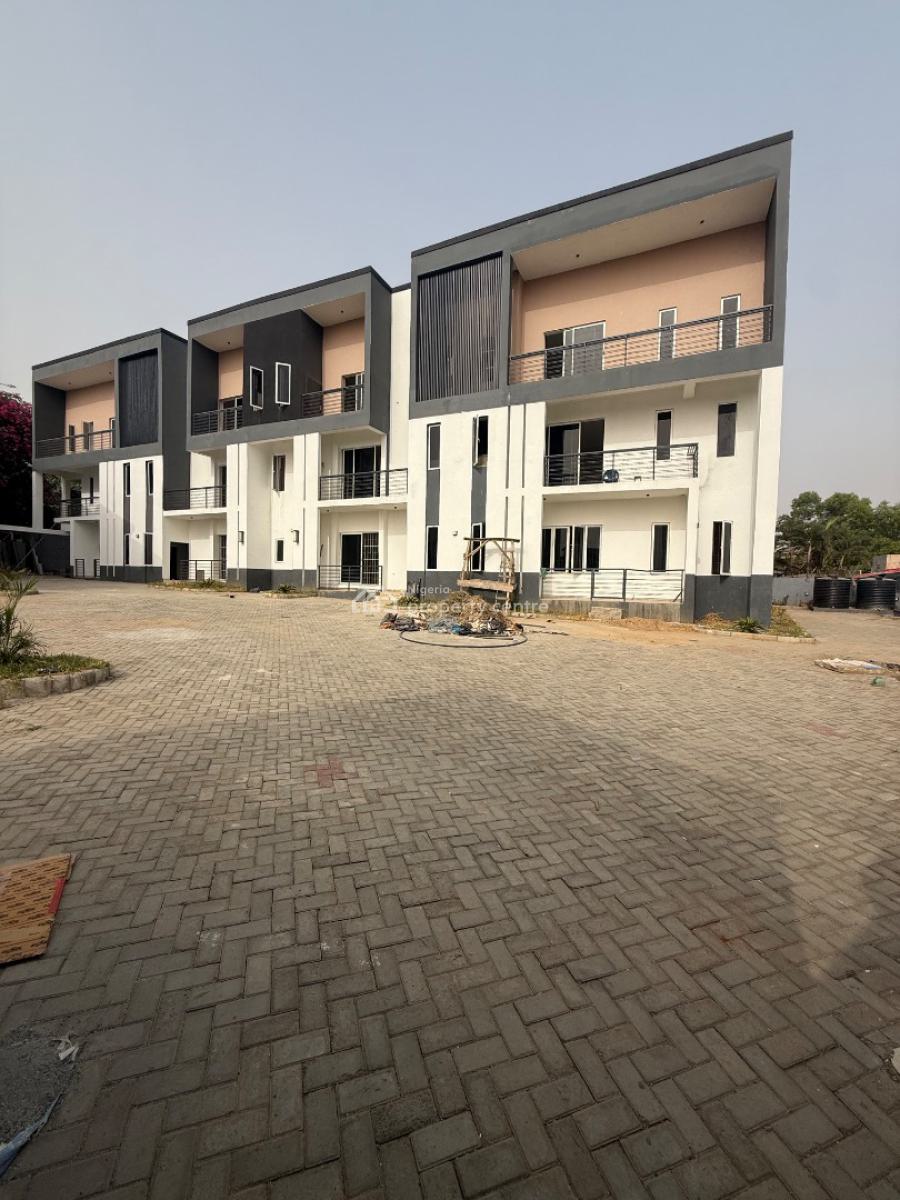 Spacious and Functional 5 Bedroom Terraced Duplex with 1 Room Bq, Guzape District, Abuja, Terraced Duplex for Rent