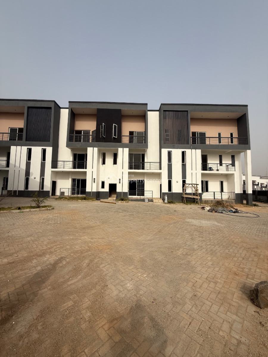 Spacious and Functional 5 Bedroom Terraced Duplex with 1 Room Bq, Guzape District, Abuja, Terraced Duplex for Rent
