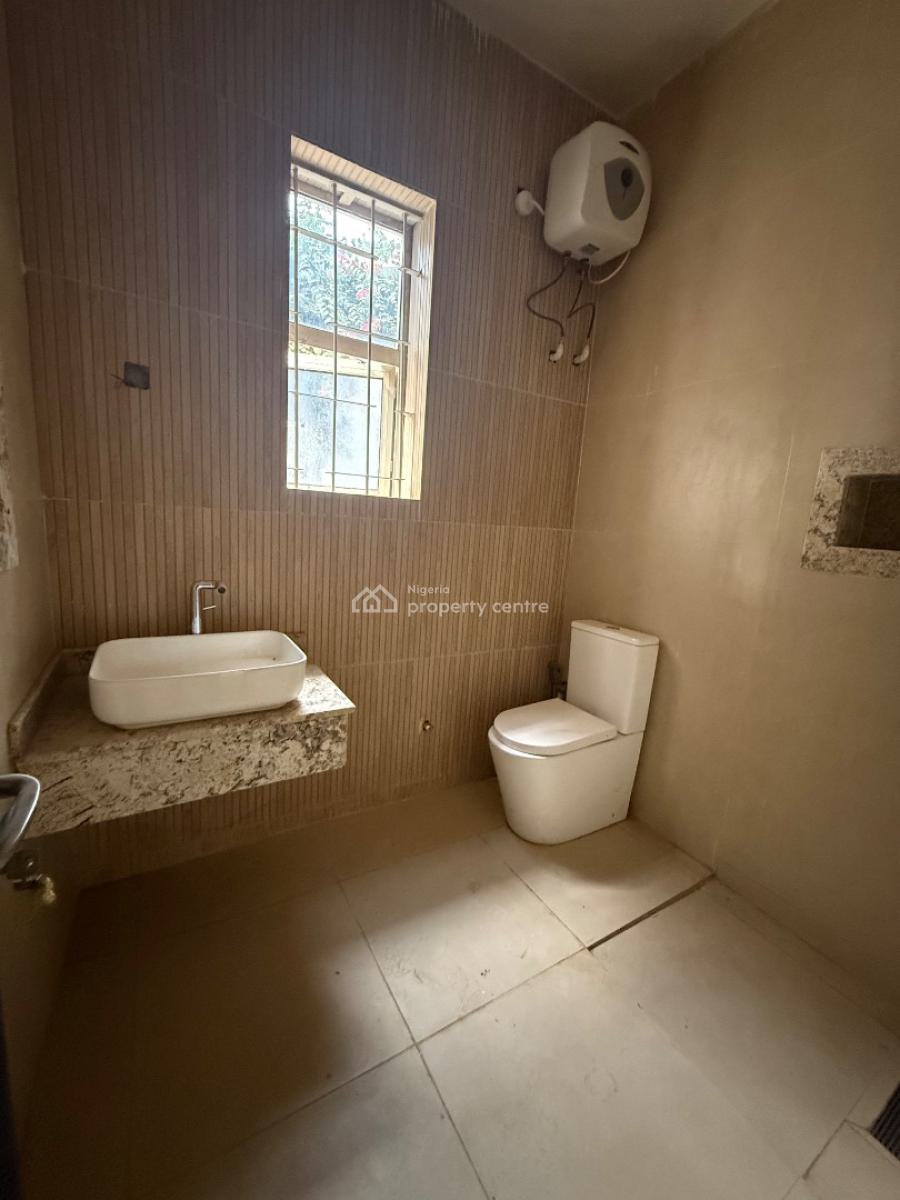 Spacious and Functional 5 Bedroom Terraced Duplex with 1 Room Bq, Guzape District, Abuja, Terraced Duplex for Rent