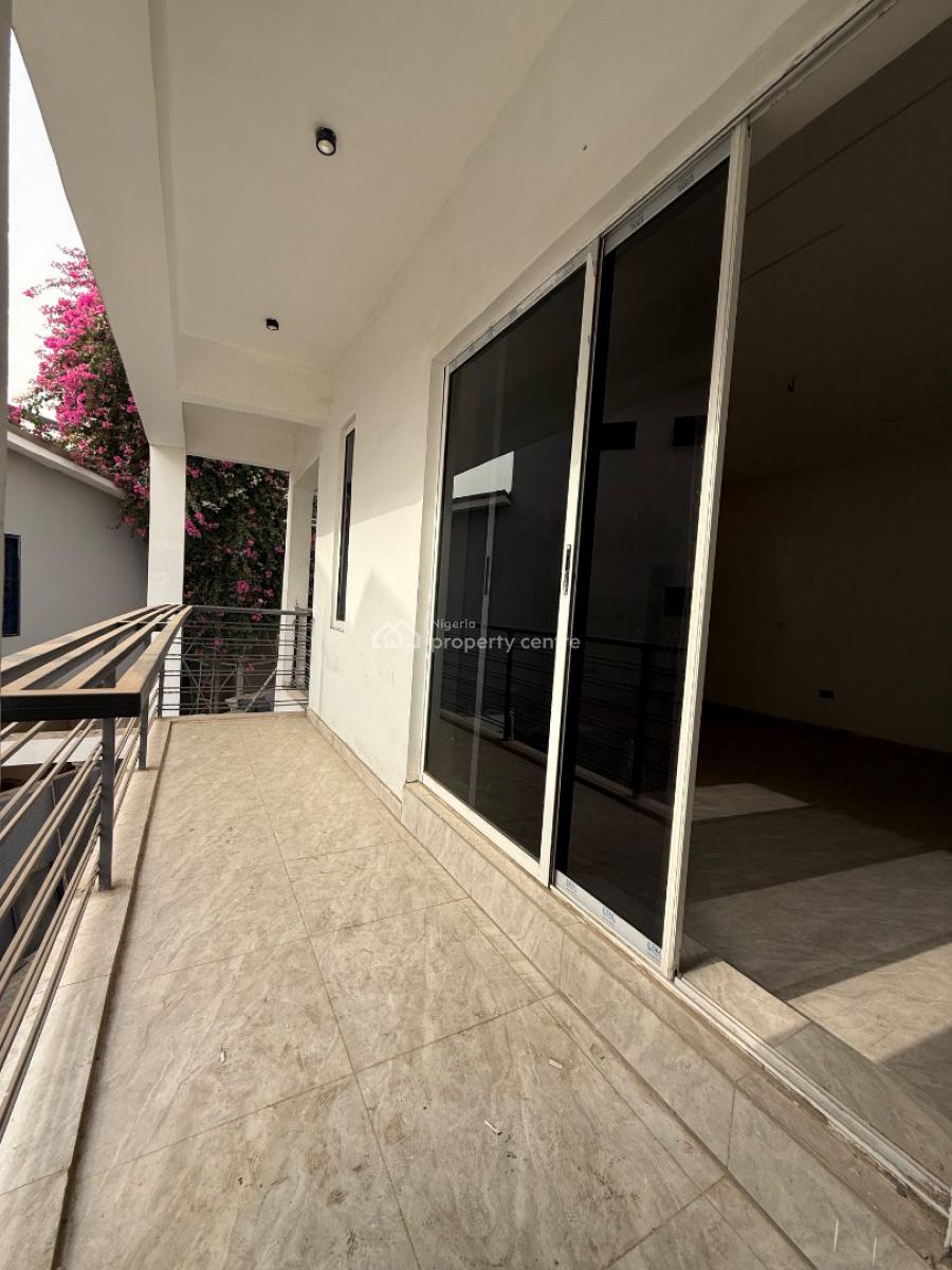 Spacious and Functional 5 Bedroom Terraced Duplex with 1 Room Bq, Guzape District, Abuja, Terraced Duplex for Rent