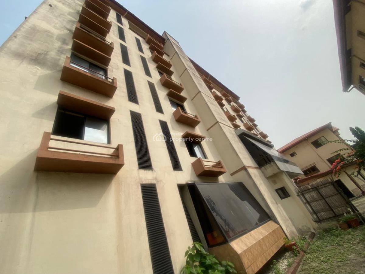 Renovatable / Demolishable Residential Block, Victoria Island (vi), Lagos, House for Sale