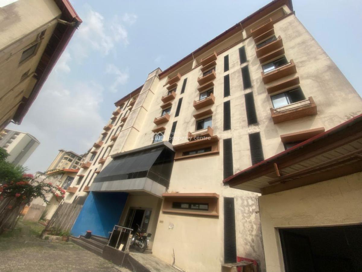 Renovatable / Demolishable Residential Block, Victoria Island (vi), Lagos, House for Sale