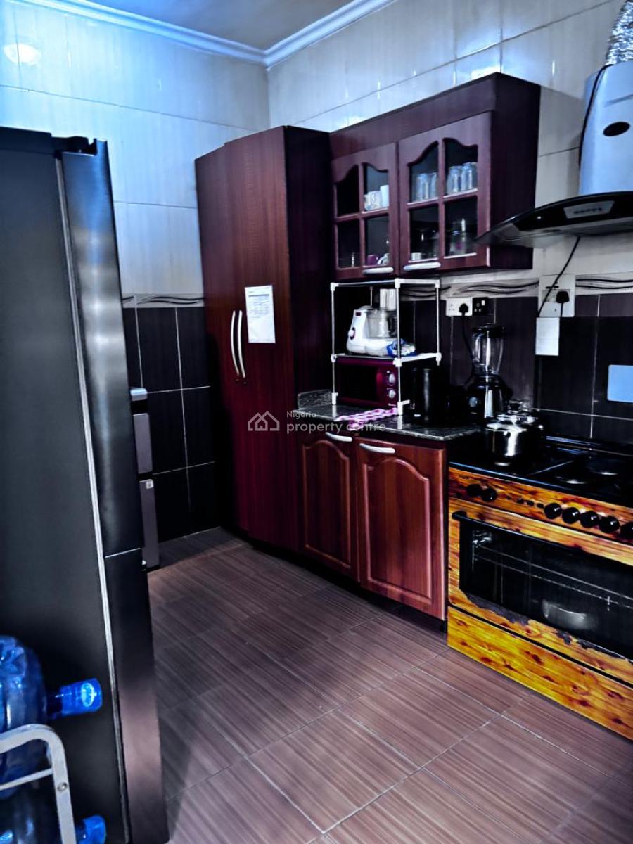 Luxury & Spacious 3 Bedroom Apartment, Gra Phase 2, Magodo, Lagos, Flat / Apartment for Sale