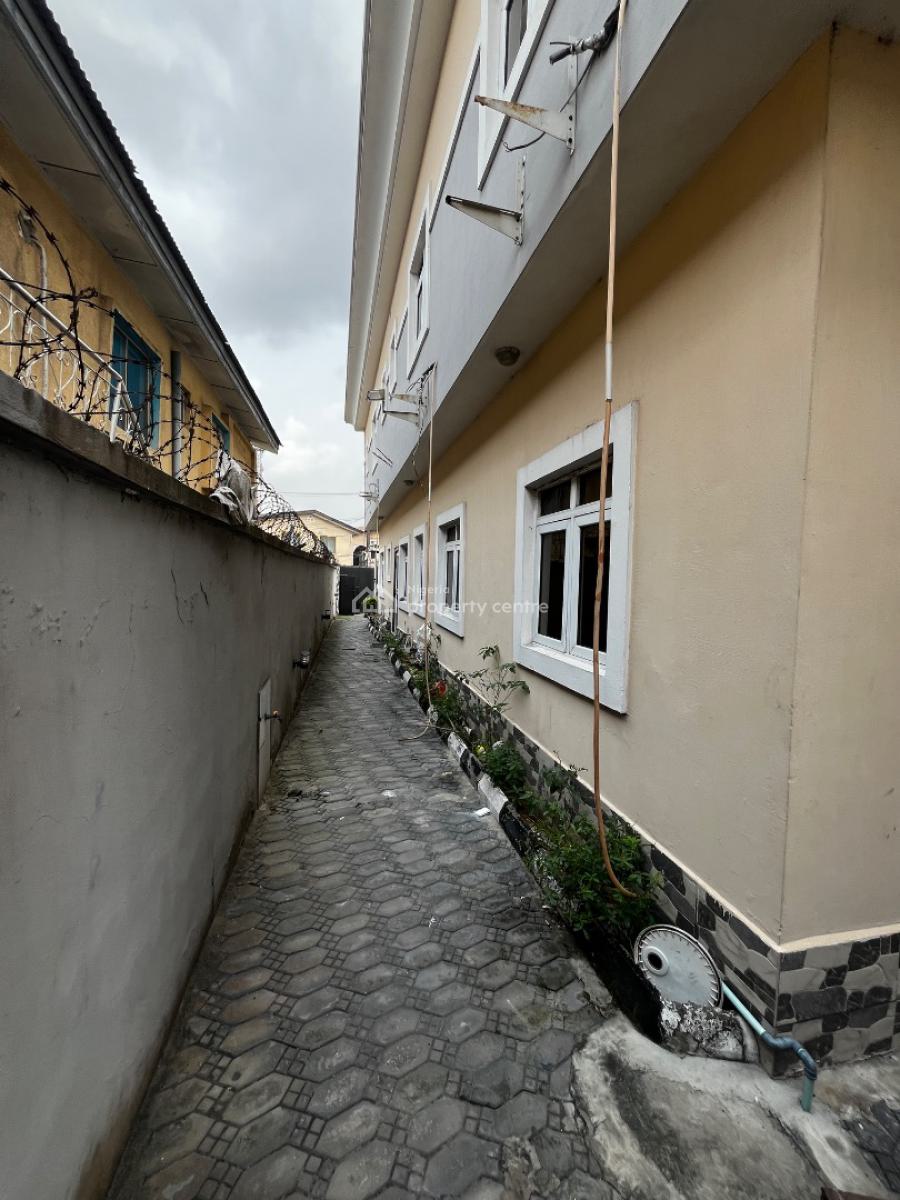 Massive 5 Bedroom Semi Detached Duplex with Bq, Off Ogunlana, Surulere, Lagos, Semi-detached Duplex for Sale