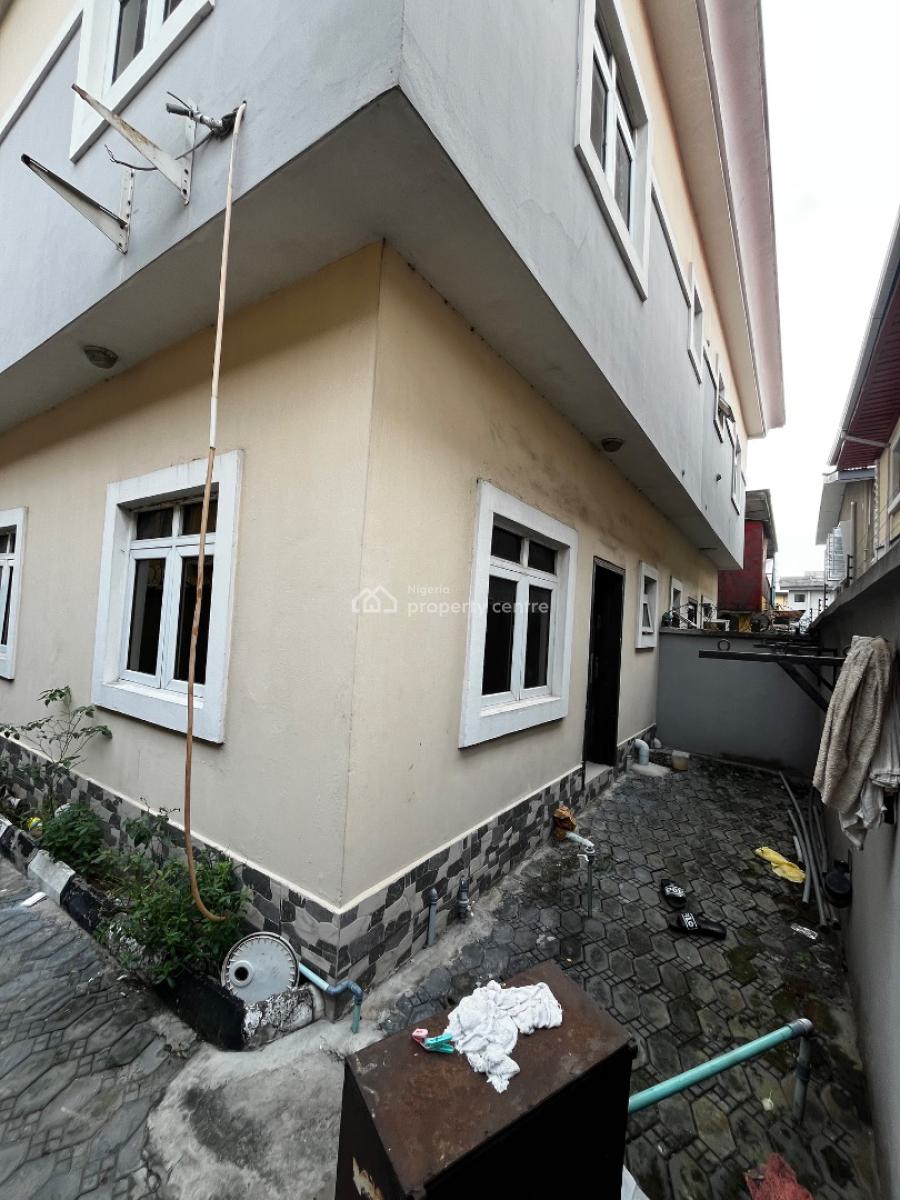 Massive 5 Bedroom Semi Detached Duplex with Bq, Off Ogunlana, Surulere, Lagos, Semi-detached Duplex for Sale