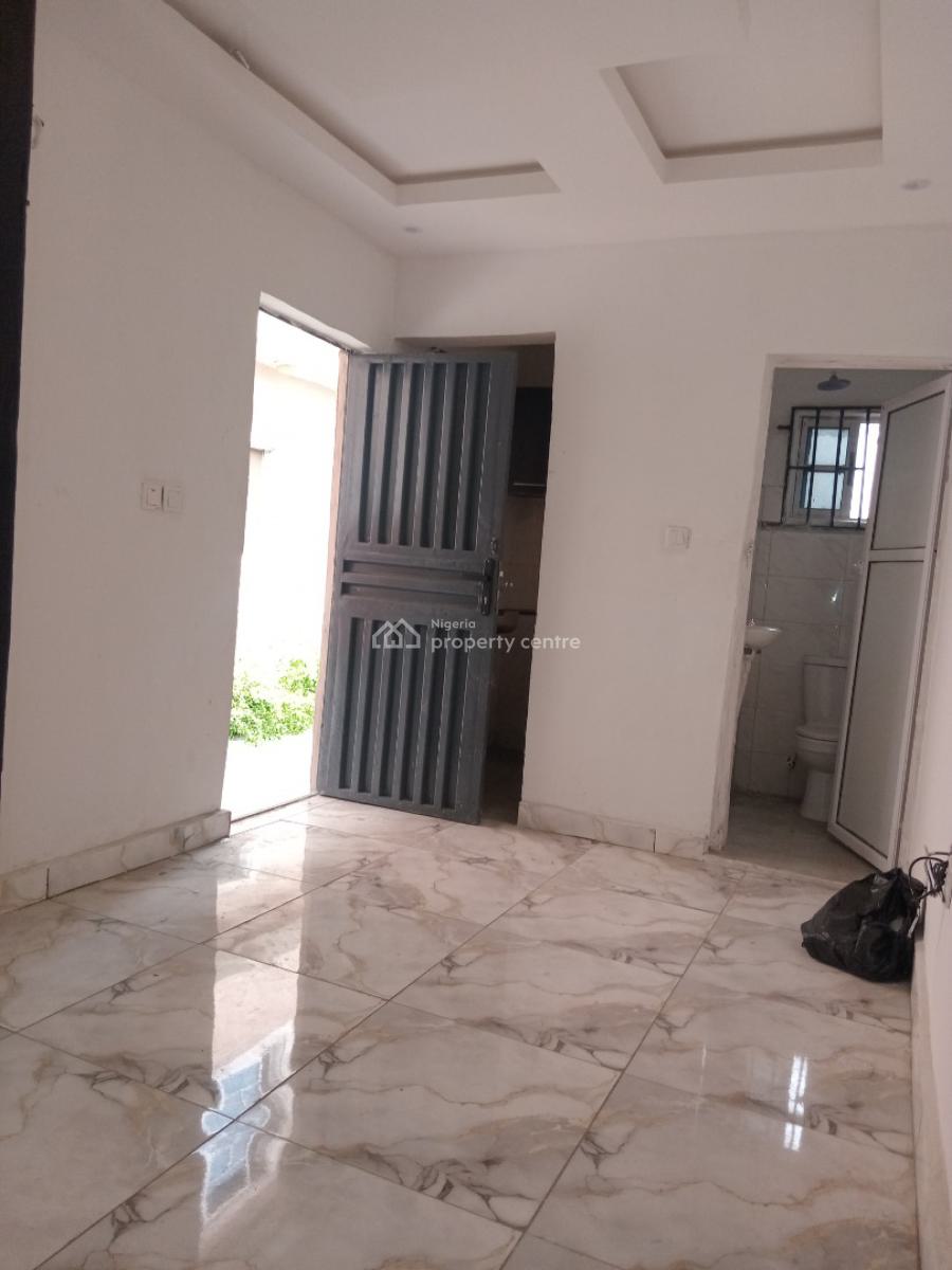 Room and Parlour with 2 Toilets, Majek Fidiso Estate, Ajah, Lagos, Mini Flat (room and Parlour) for Rent