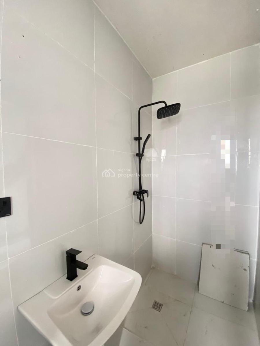 Beautifully Built 3 Bedroom Penthouse with a Bq, Freedom Way, Lekki Phase 1, Lekki, Lagos, Flat / Apartment for Sale