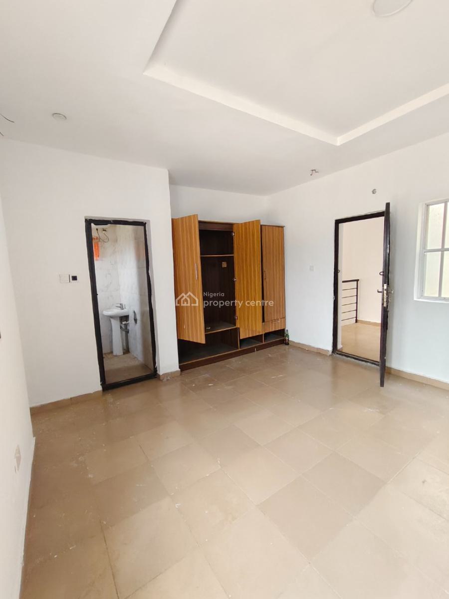 4 Bedroom Shared Apartment in a Duplex, Off Abraham Adesanya Scheme 2, Ajah, Lagos, Terraced Duplex for Rent