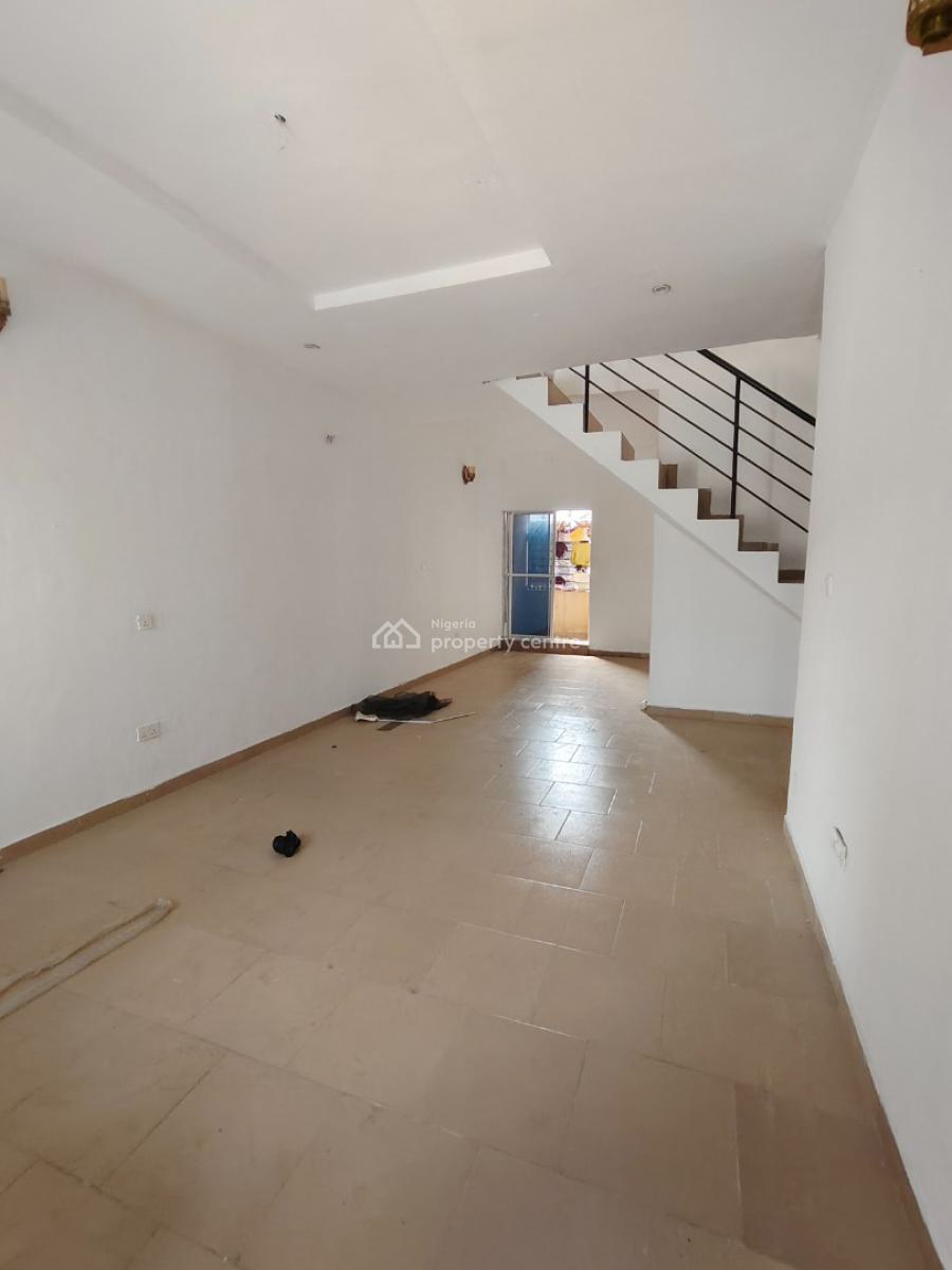 4 Bedroom Shared Apartment in a Duplex, Off Abraham Adesanya Scheme 2, Ajah, Lagos, Terraced Duplex for Rent