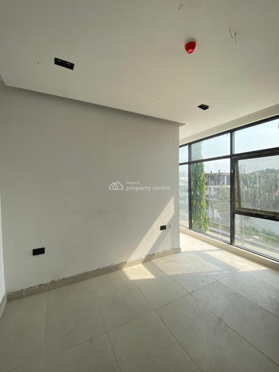 a Neatly Crafted 3 Bedroom Apartment with a Bq, Lekki Phase 1, Lekki, Lagos, Flat / Apartment for Sale