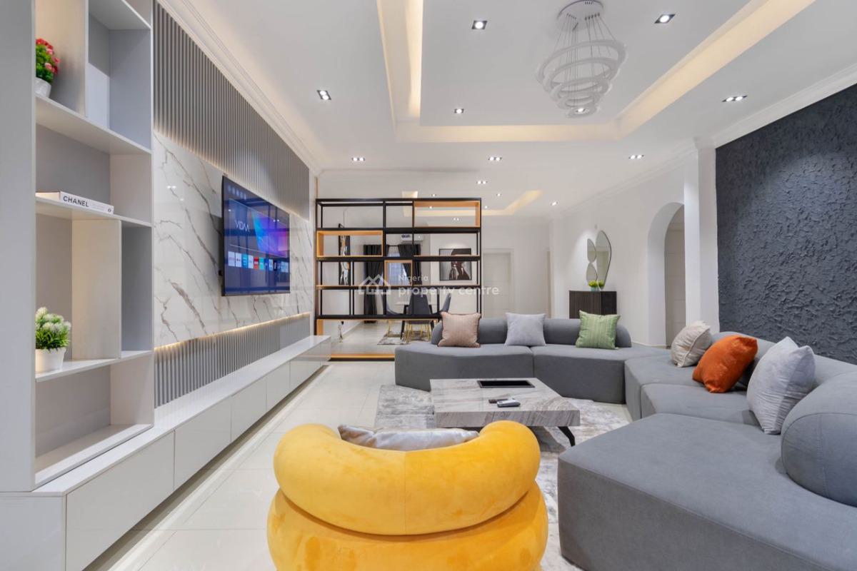 Luxury 3 Bedroom Apartment, Folashade Ave, Lekki Phase 1, Lekki, Lagos, Flat / Apartment Short Let