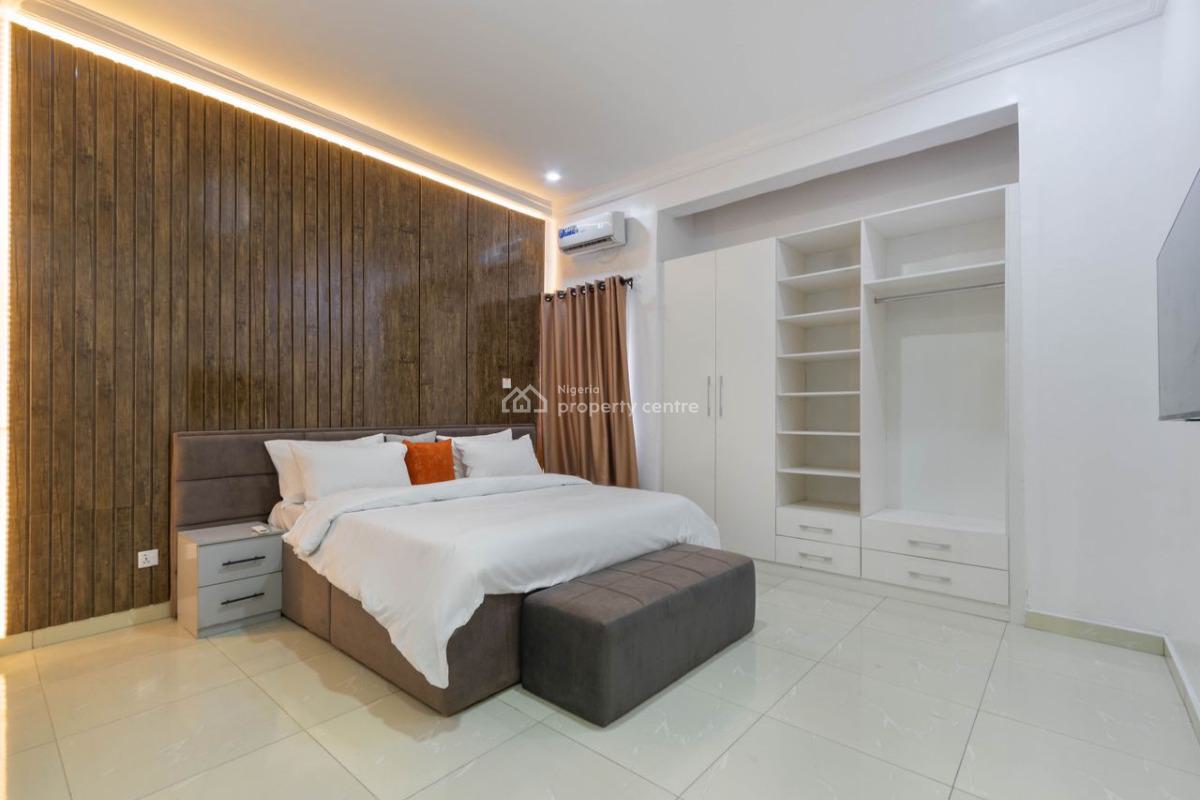 Luxury 3 Bedroom Apartment, Folashade Ave, Lekki Phase 1, Lekki, Lagos, Flat / Apartment Short Let