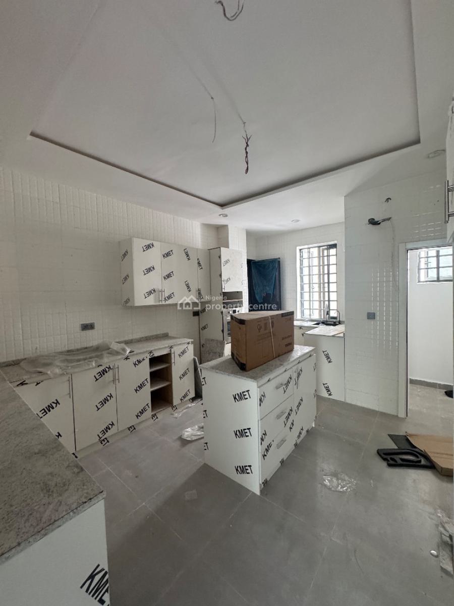 Brand New Three (3) Bedroom Penthouse with Bq, Lekki Phase 1, Lekki, Lagos, Flat / Apartment for Sale