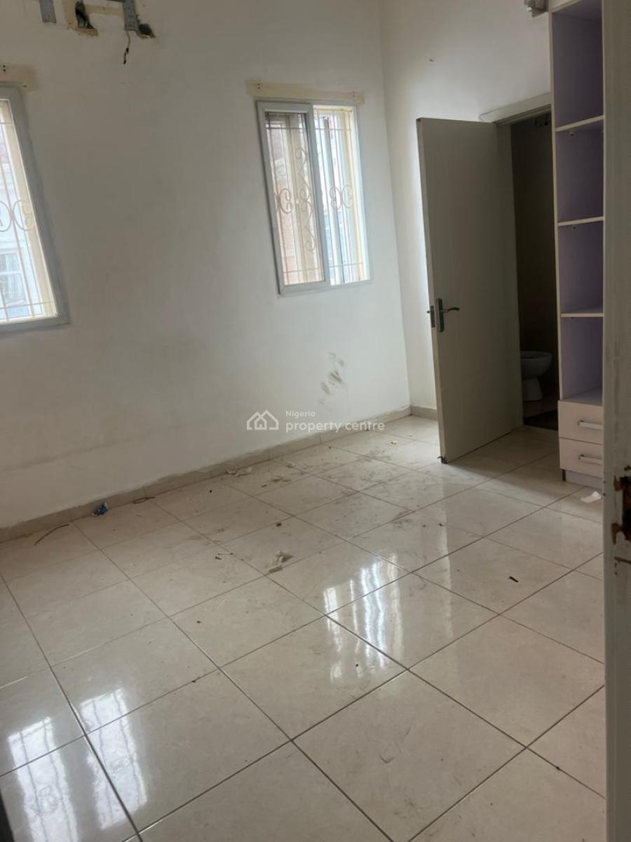 Room Upstairs in a Shared Apartment, Bera Estate, Lekki, Lagos, Flat / Apartment for Rent
