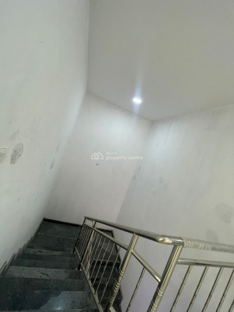 Luxury and Spacious with a B Q, Ikate, Lekki, Lagos, Terraced Duplex for Rent