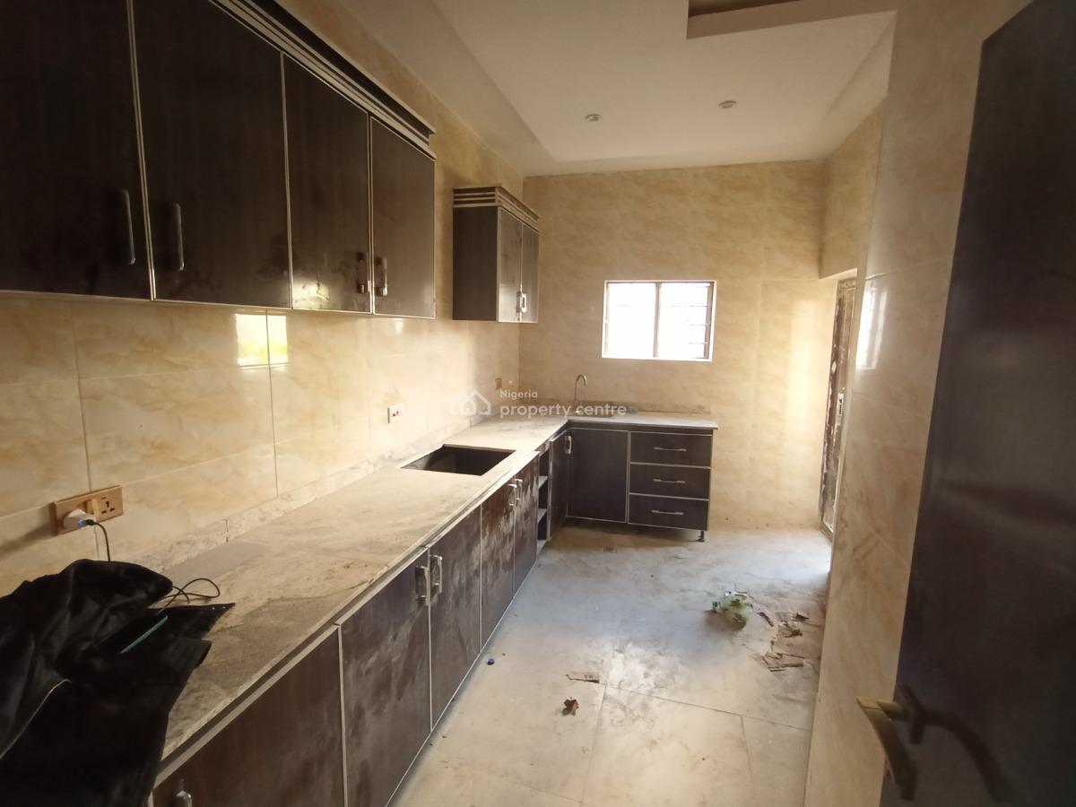 Nicely Done 3 Bedroom Apartment, Naf Valley Estate, Asokoro District, Abuja, Flat / Apartment for Rent