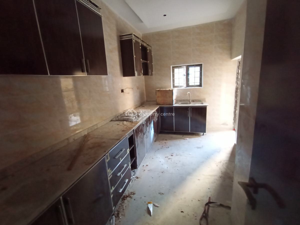 Nicely Done 3 Bedroom Apartment, Naf Valley Estate, Asokoro District, Abuja, Flat / Apartment for Rent