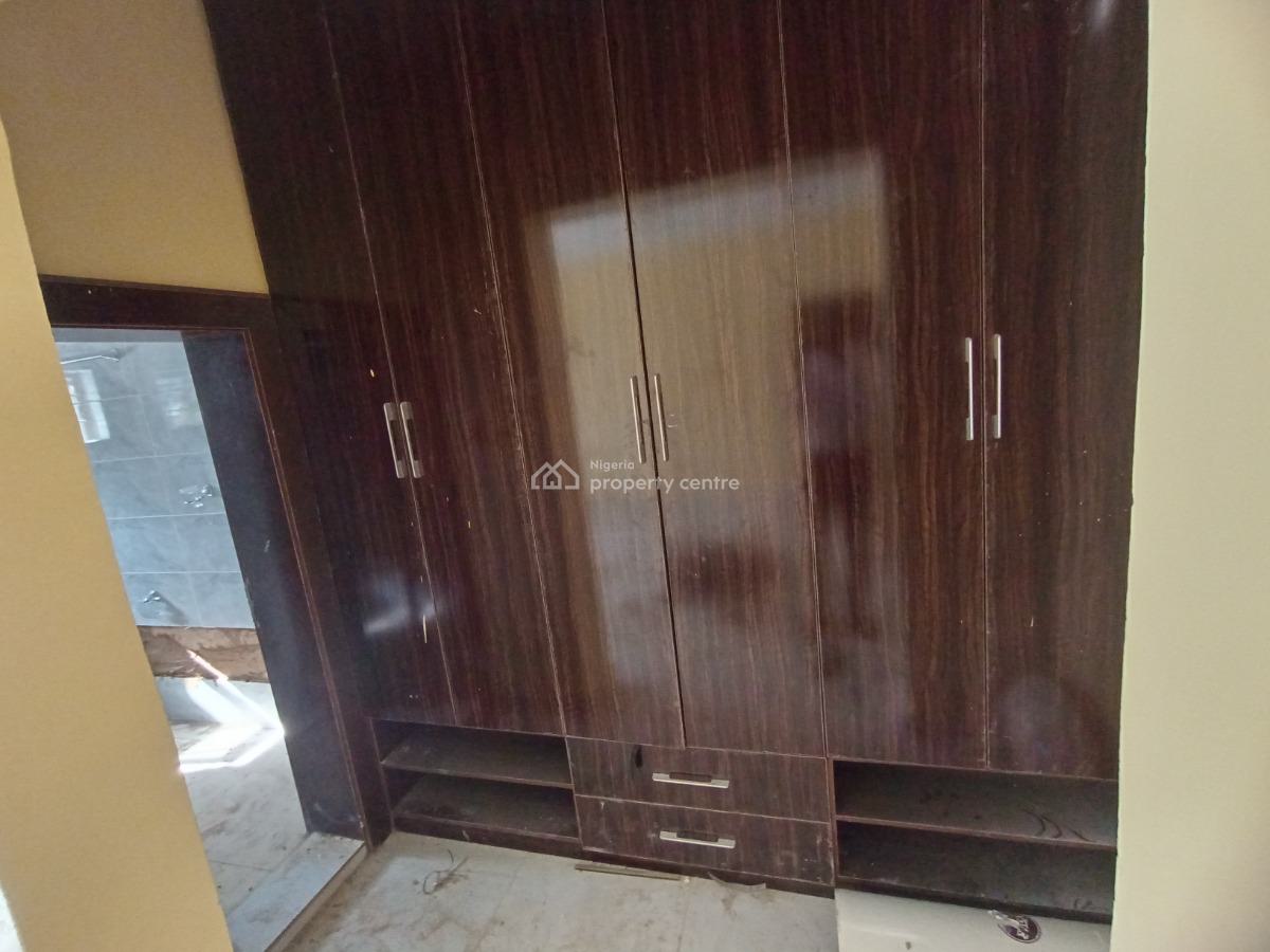 Nicely Done 3 Bedroom Apartment, Naf Valley Estate, Asokoro District, Abuja, Flat / Apartment for Rent