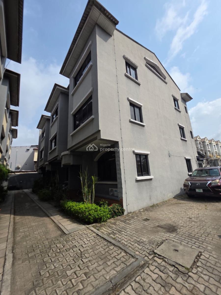 Serviced Townhouse with a B Q, Victoria Island (vi), Lagos, House for Rent
