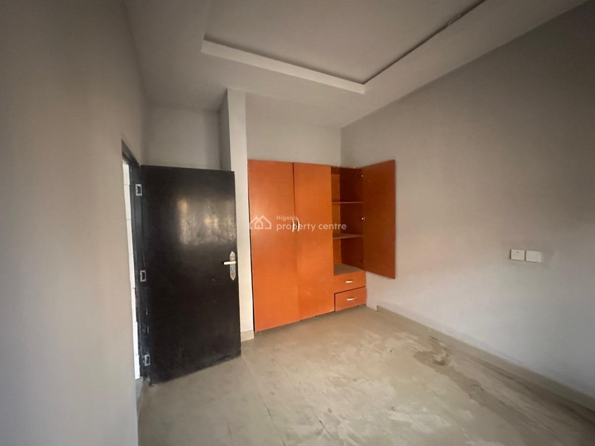 3 Bedroom Apartment, Off International Airport Road Ajao Estate, Isolo, Lagos, Flat / Apartment for Rent