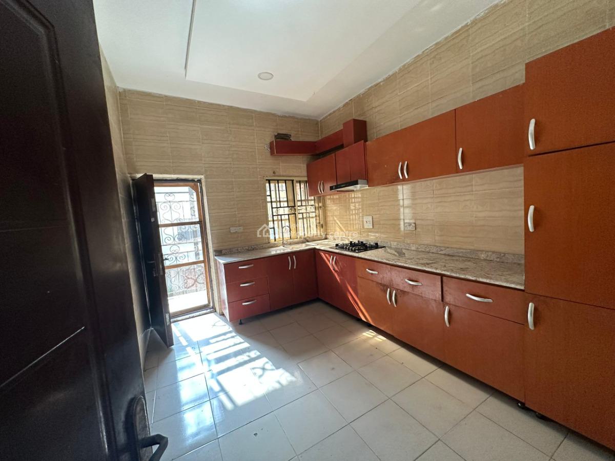 3 Bedrooms Apartment, Off International Airport Road, Ajao Estate, Isolo, Lagos, Flat / Apartment for Rent