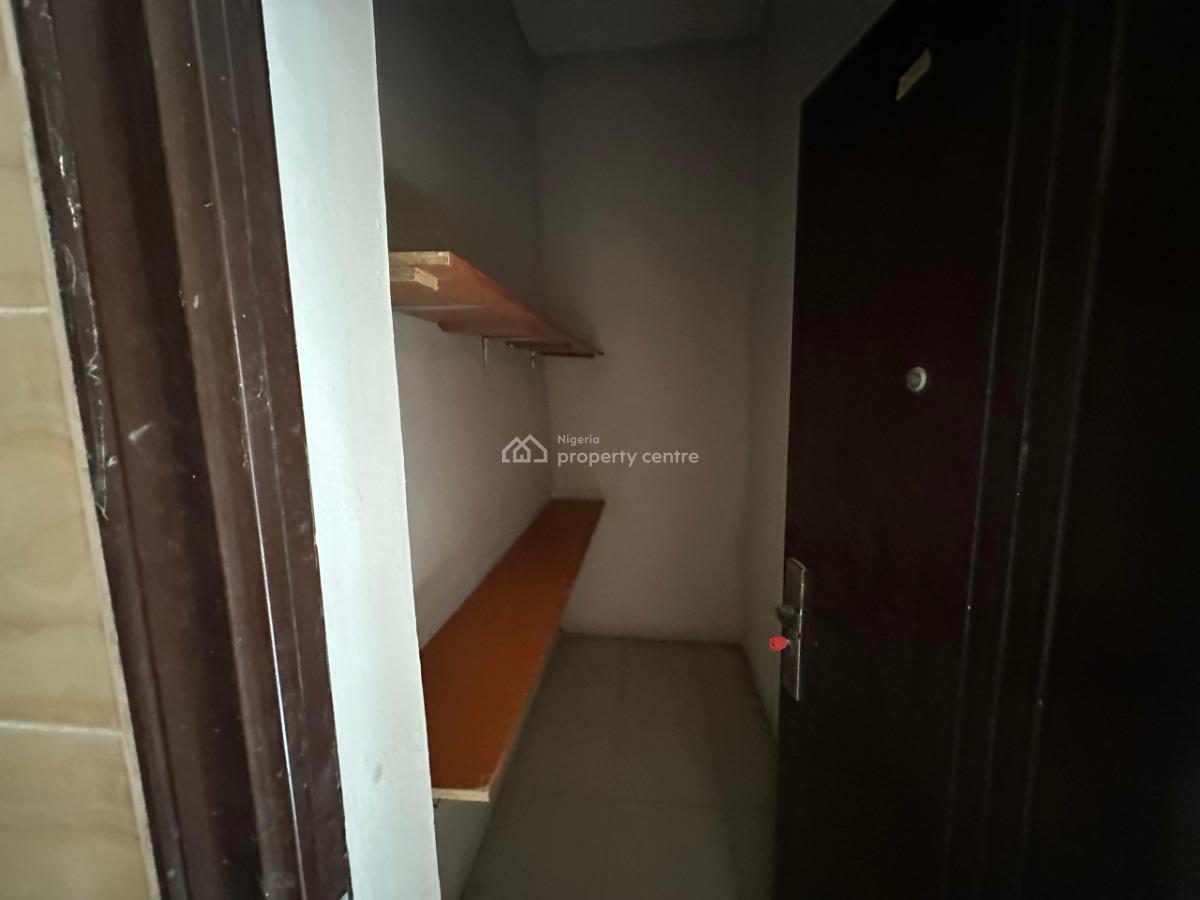 3 Bedrooms Apartment, Off International Airport Road, Ajao Estate, Isolo, Lagos, Flat / Apartment for Rent