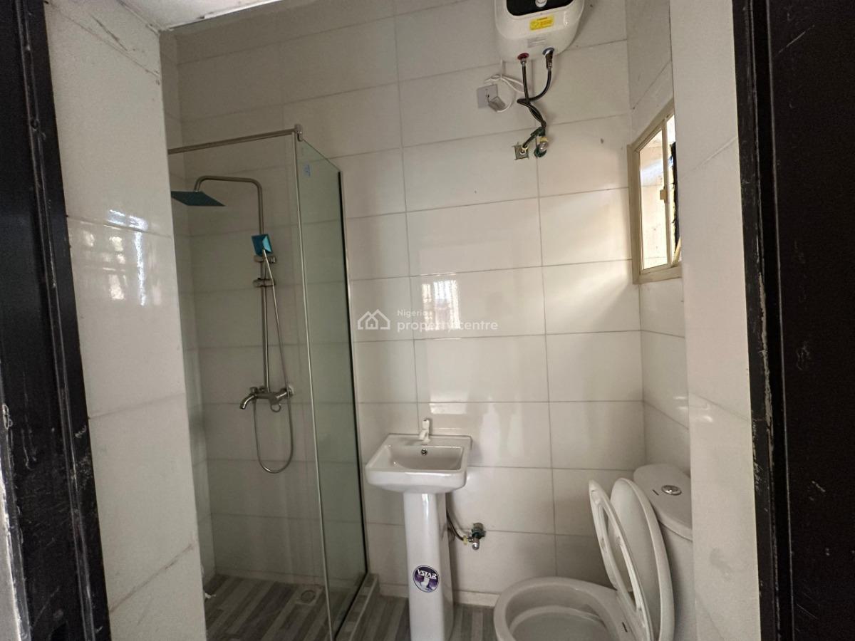 3 Bedrooms Apartment, Off International Airport Road, Ajao Estate, Isolo, Lagos, Flat / Apartment for Rent