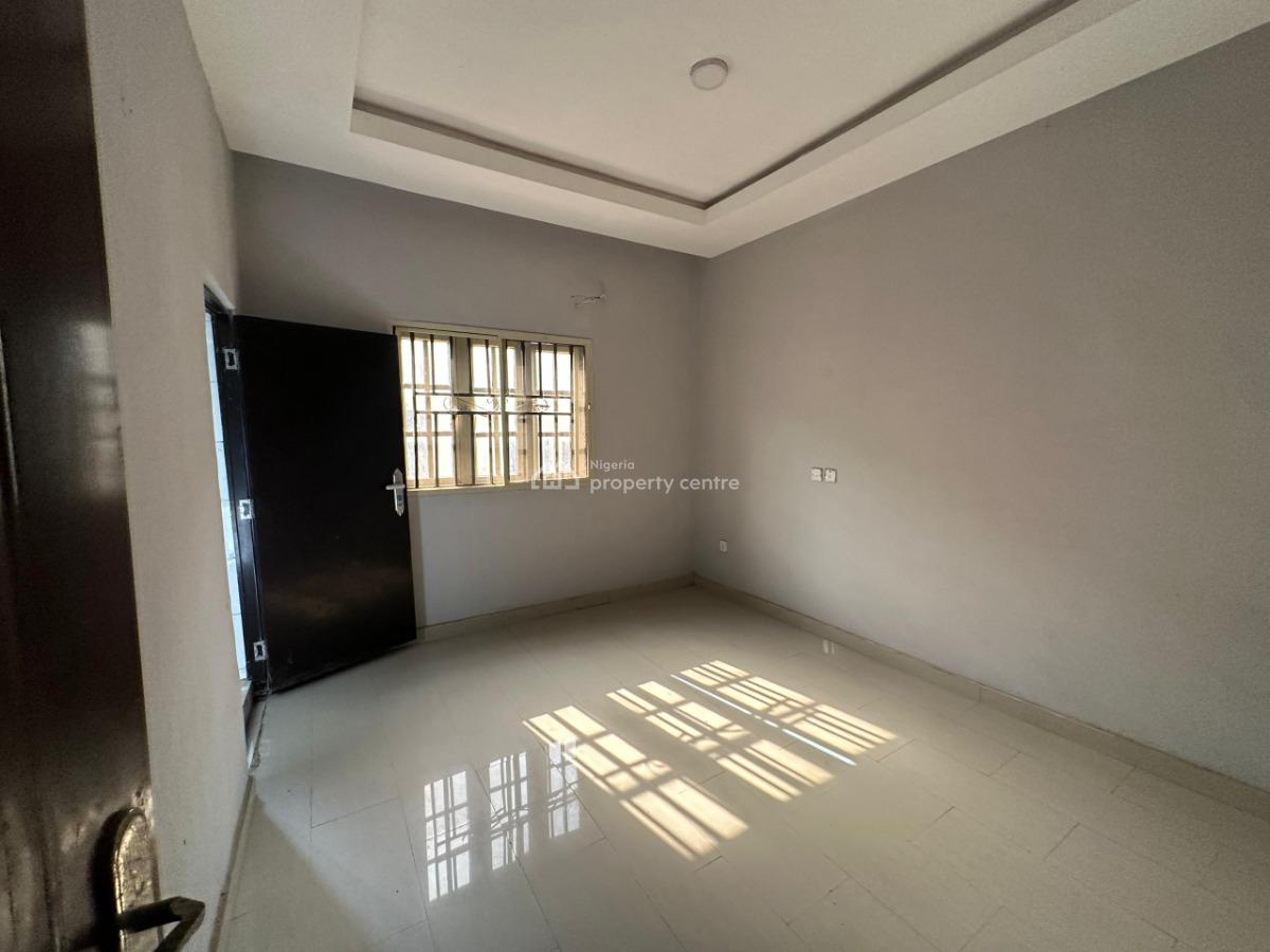 3 Bedrooms Apartment, Off International Airport Road, Ajao Estate, Isolo, Lagos, Flat / Apartment for Rent