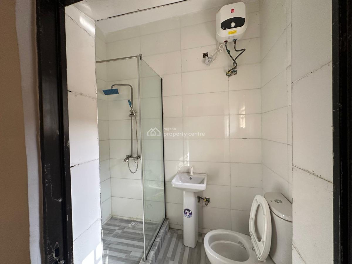 3 Bedrooms Apartment, Off International Airport Road, Ajao Estate, Isolo, Lagos, Flat / Apartment for Rent