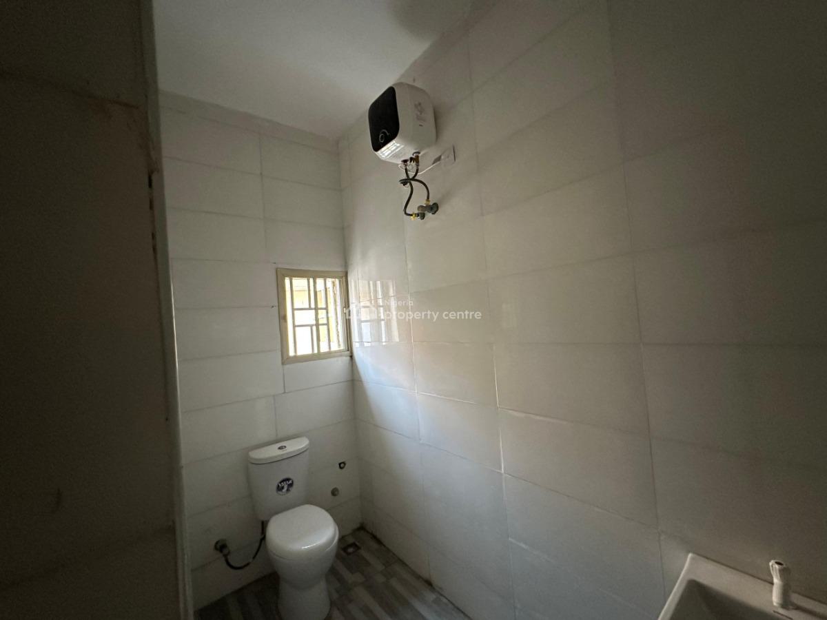 3 Bedrooms Apartment, Off International Airport Road, Ajao Estate, Isolo, Lagos, Flat / Apartment for Rent