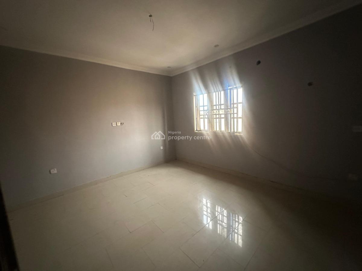2 Bedroom Apartment, Off International Airport Road Ajao Estate, Isolo, Lagos, Flat / Apartment for Rent