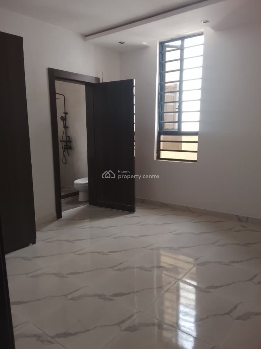 3 Units of Well Maintained 3-bedroom Apartment, Lekki Phase 1, Lekki, Lagos, Flat / Apartment for Rent