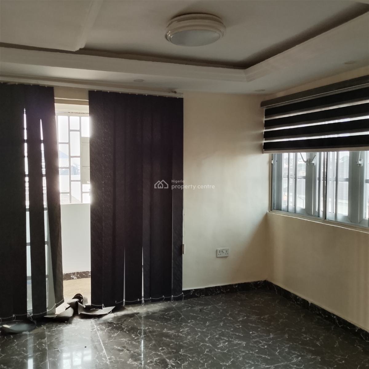 Just Out for Letting  3 Bedroom Flat, Oyadiran Estate, Sabo, Yaba, Lagos, Flat / Apartment for Rent