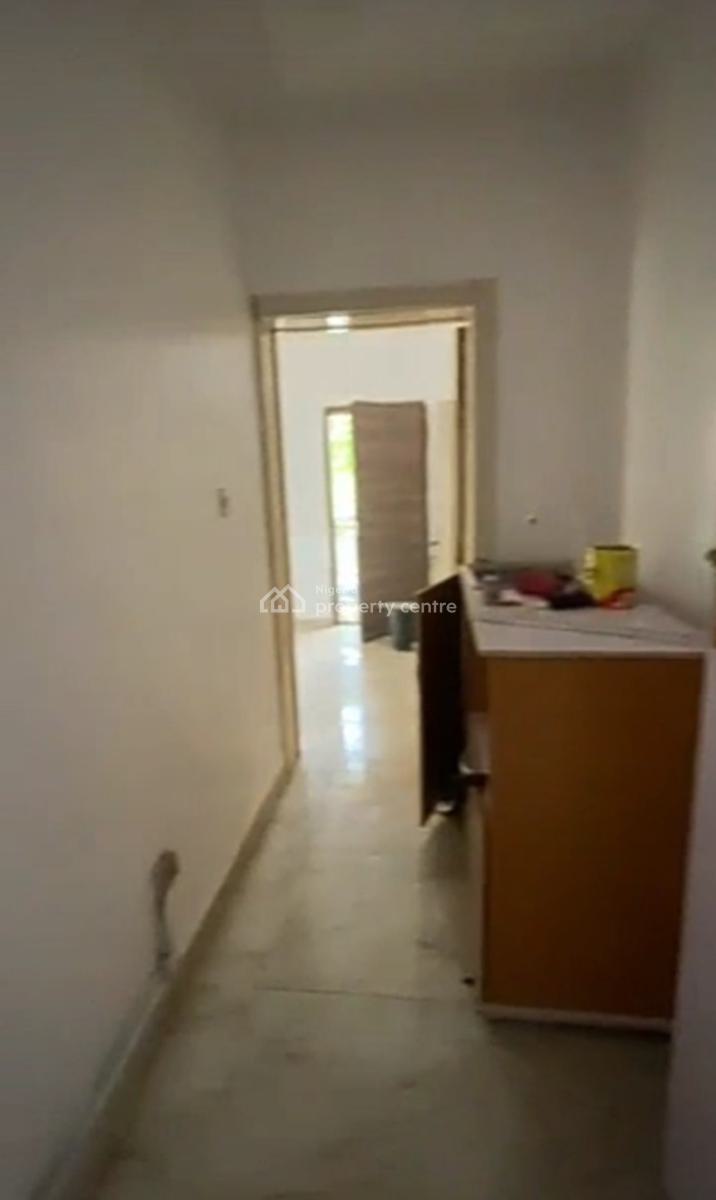 Upstairs Studio Apartment -{ Video Available}, Carlton Gate Estate Chevron Drive, Lekki, Lagos, Self Contain (single Rooms) for Rent