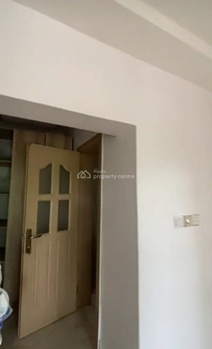 Upstairs Studio Apartment -{ Video Available}, Carlton Gate Estate Chevron Drive, Lekki, Lagos, Self Contain (single Rooms) for Rent