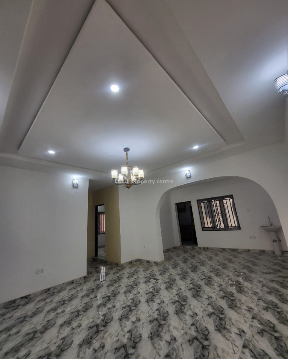 Luxurious Massive 2 Bedroom Flat, By Summit Bible Church, Kaura, Abuja, Flat / Apartment for Rent