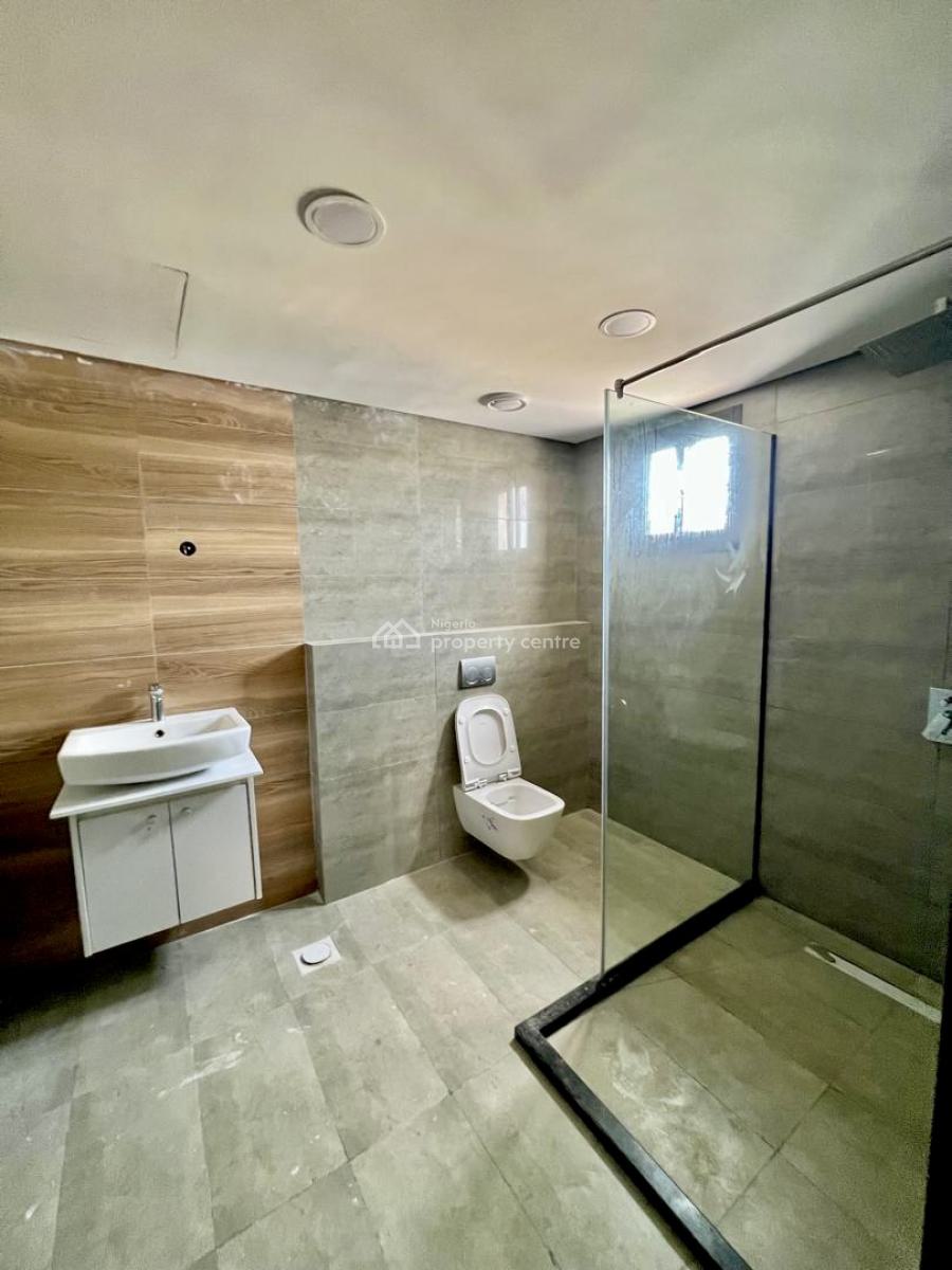 Well-finished 4-bedroom Apartment with Pool, Gym & Rooftop Access, Banana Island, Ikoyi, Lagos, Flat / Apartment for Rent