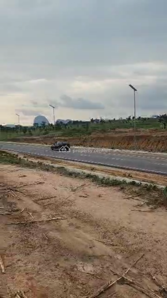 Commercial Plot Suitable for Fuel Station Or Plaza, Near Tipper Garage Bwari - Kaduna Road, Bwari, Abuja, Commercial Land for Sale