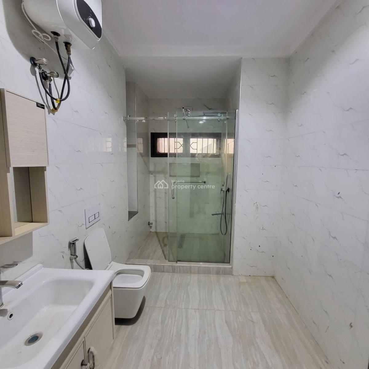 Structurally Sound and Impeccably Built 4-bedroom Terrace Duplex +bq, Guzape District, Abuja, Terraced Duplex for Sale